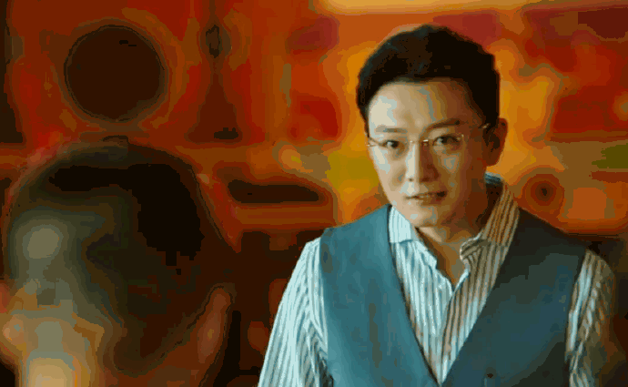 他在采访中